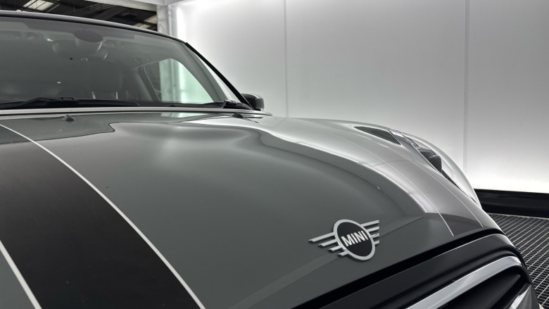 MINI Hatchback 1.5 Cooper Classic 3dr Petrol Hatchback